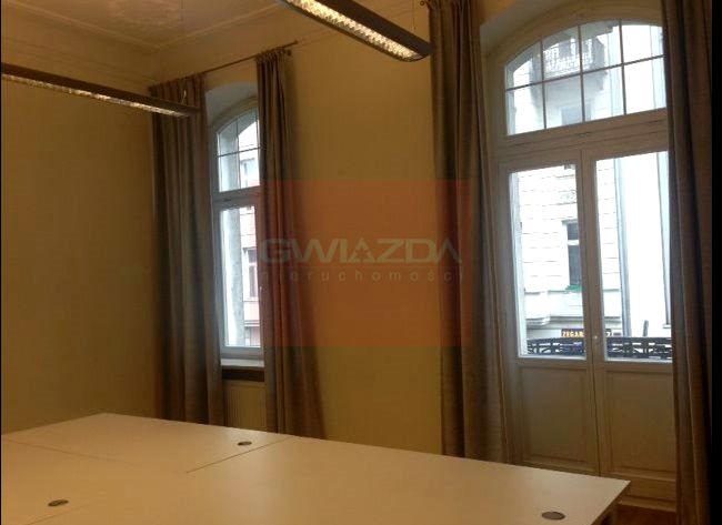 Budynek użytkowy Warszawa