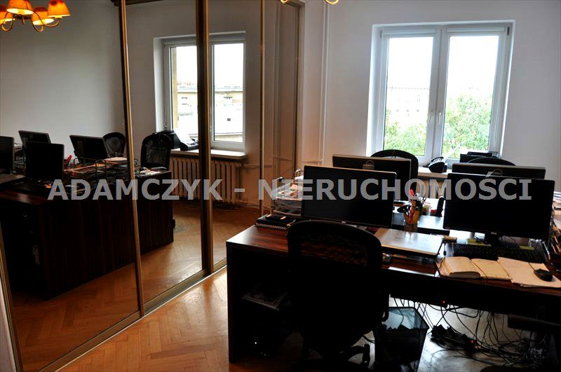 Budynek użytkowy Warszawa
