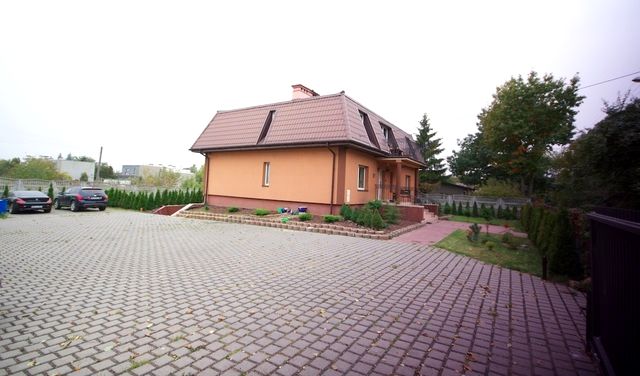 Dom Warszawa
