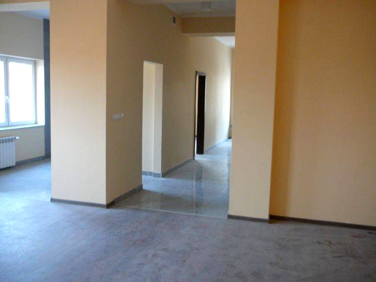 Budynek użytkowy Warszawa