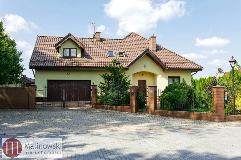 Sprzedam dom wolnostojący 330 m² taras ul. 3-go Maja, Mysłowice, Wesoła