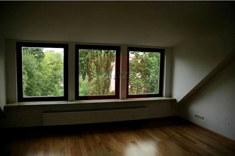 Budynek użytkowy Warszawa