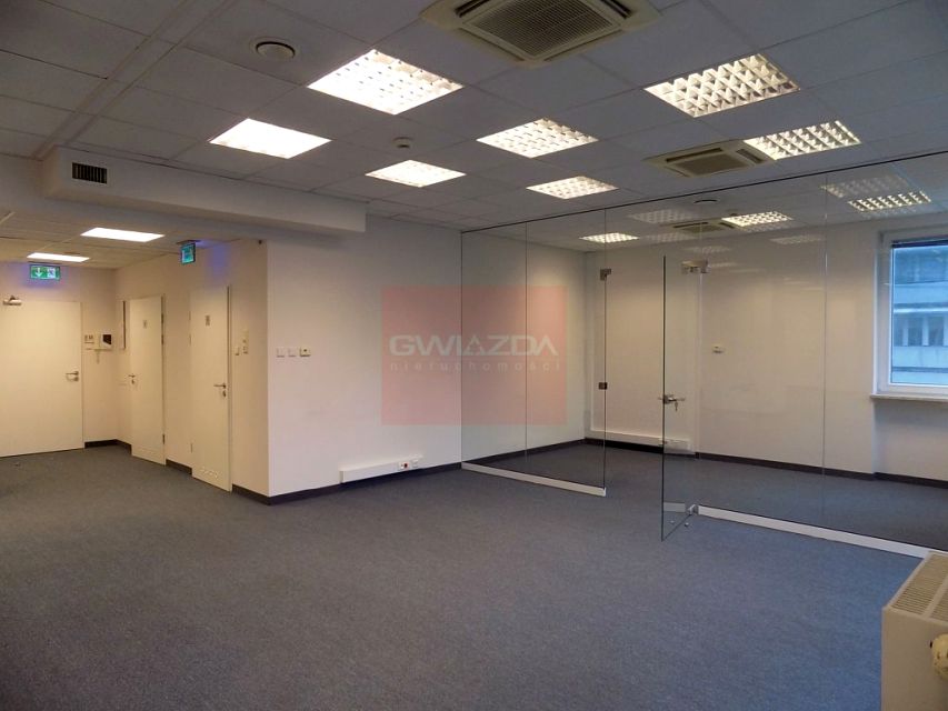 Budynek użytkowy Warszawa