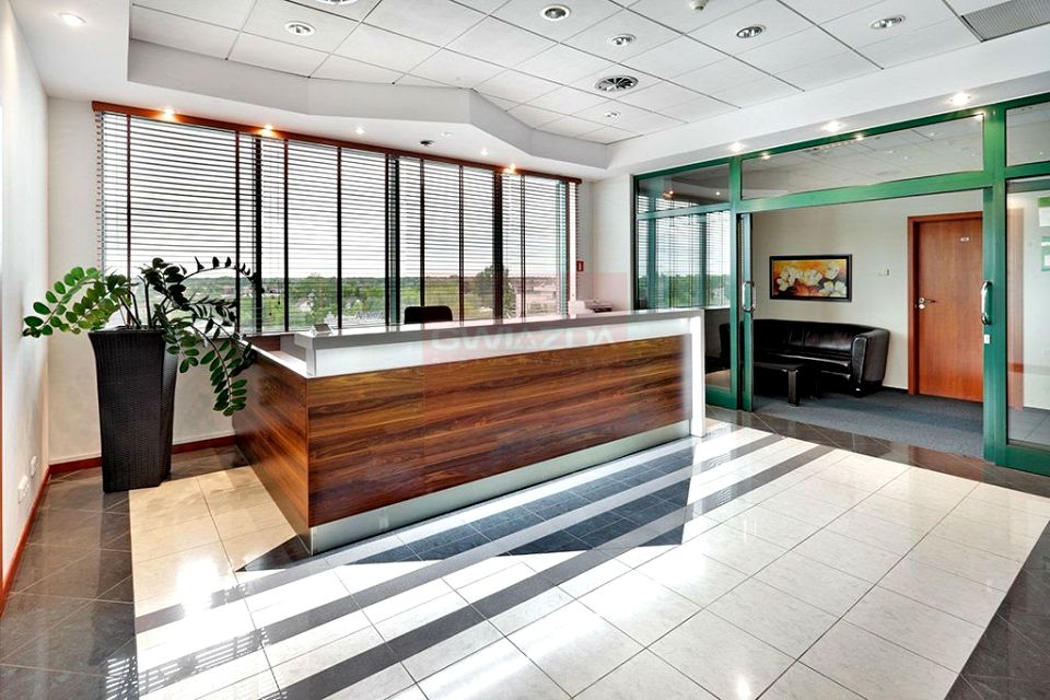 Budynek użytkowy Warszawa