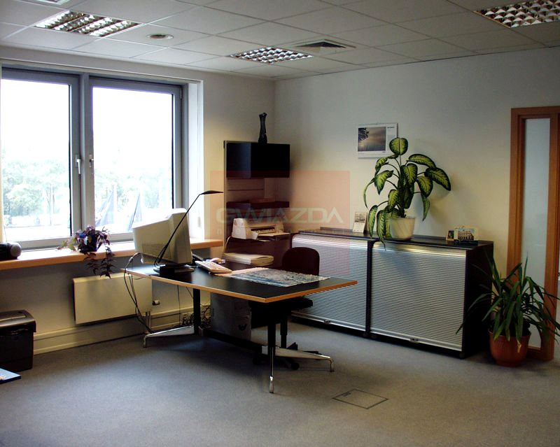 Budynek użytkowy Warszawa