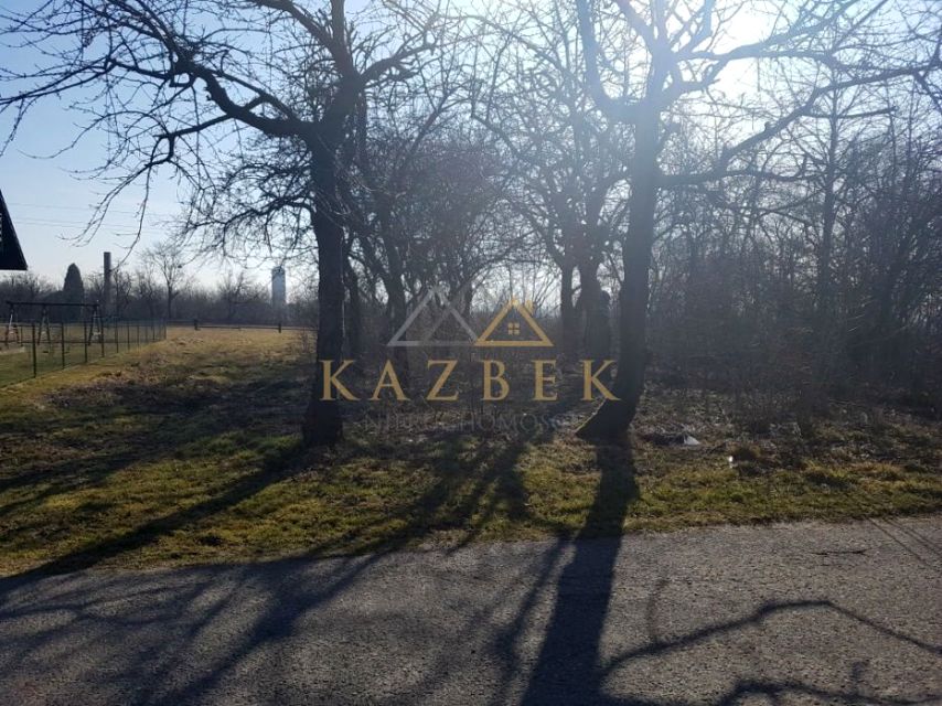 Pusta działka Oracze