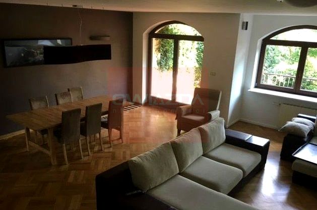 Budynek użytkowy Warszawa