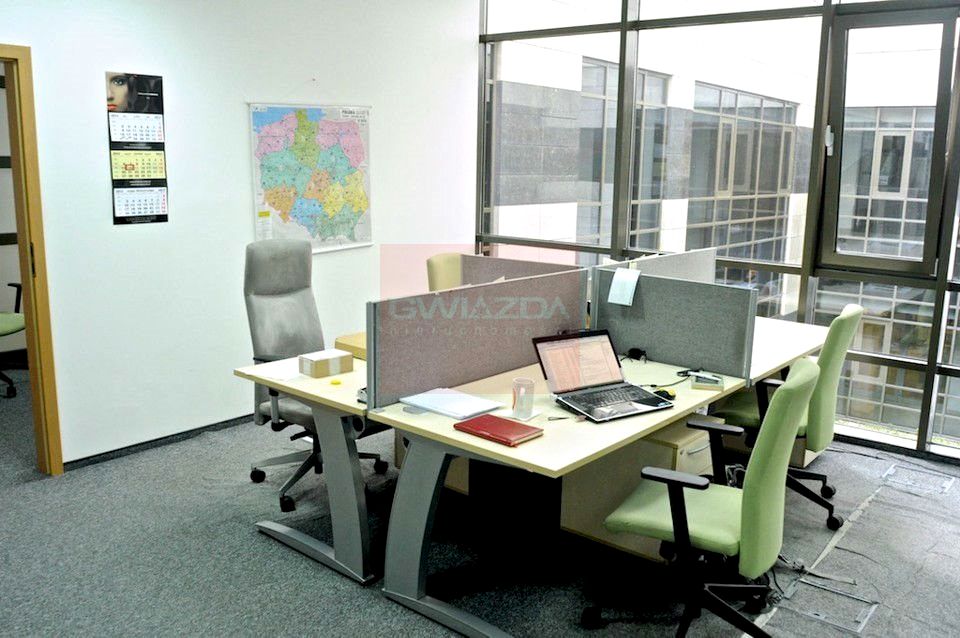 Budynek użytkowy Warszawa