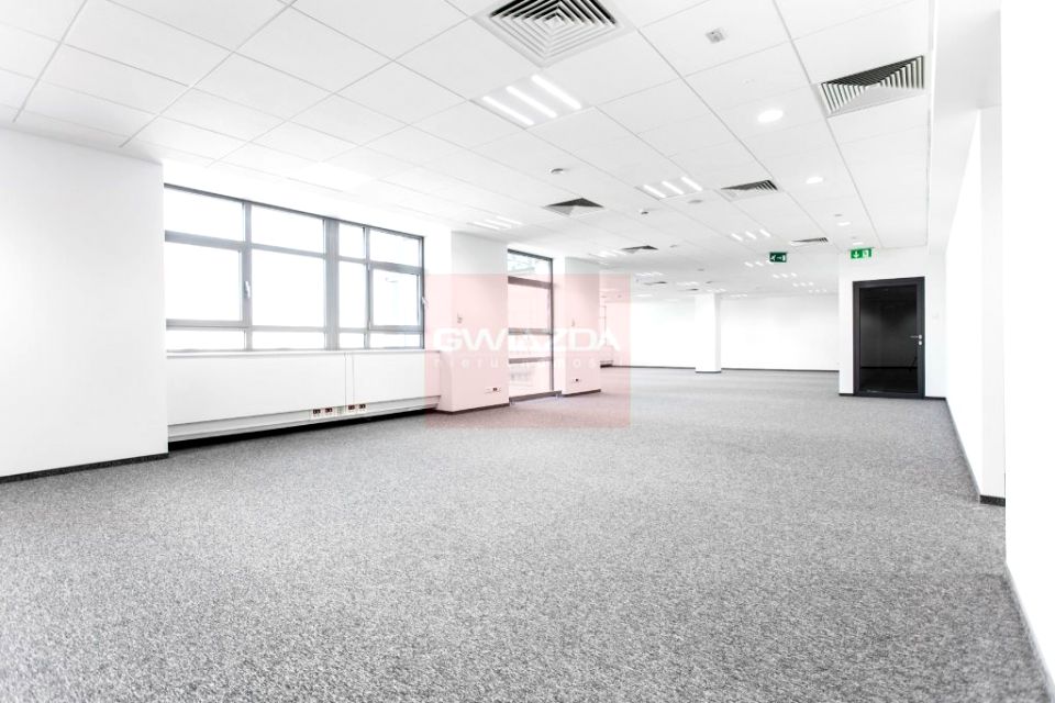 Budynek użytkowy Warszawa