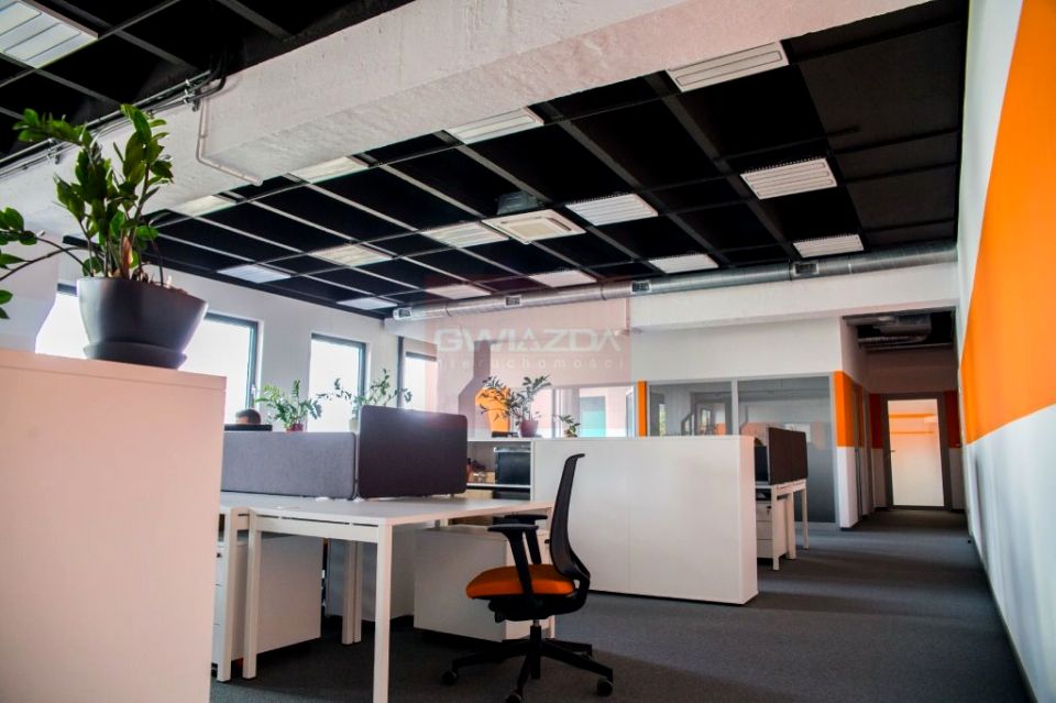 Budynek użytkowy Warszawa