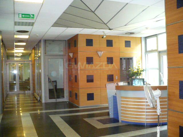 Budynek użytkowy Warszawa