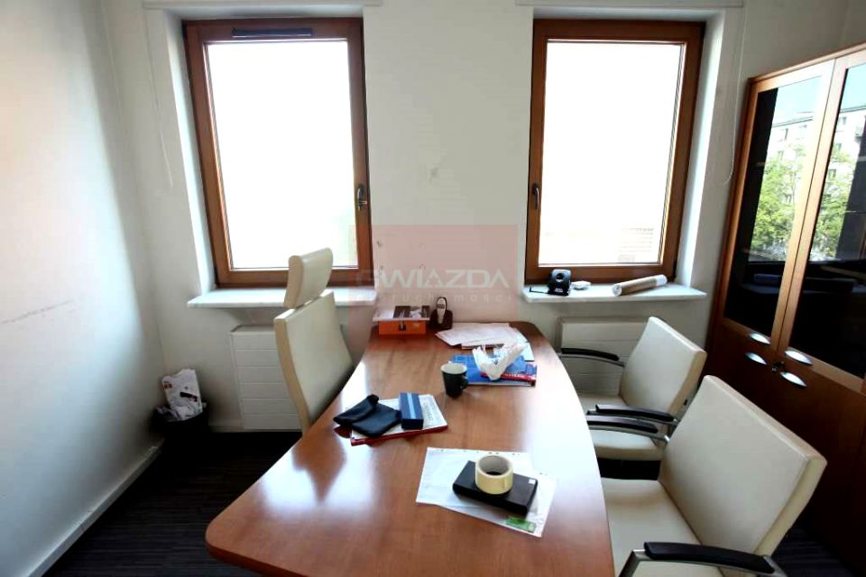 Budynek użytkowy Warszawa