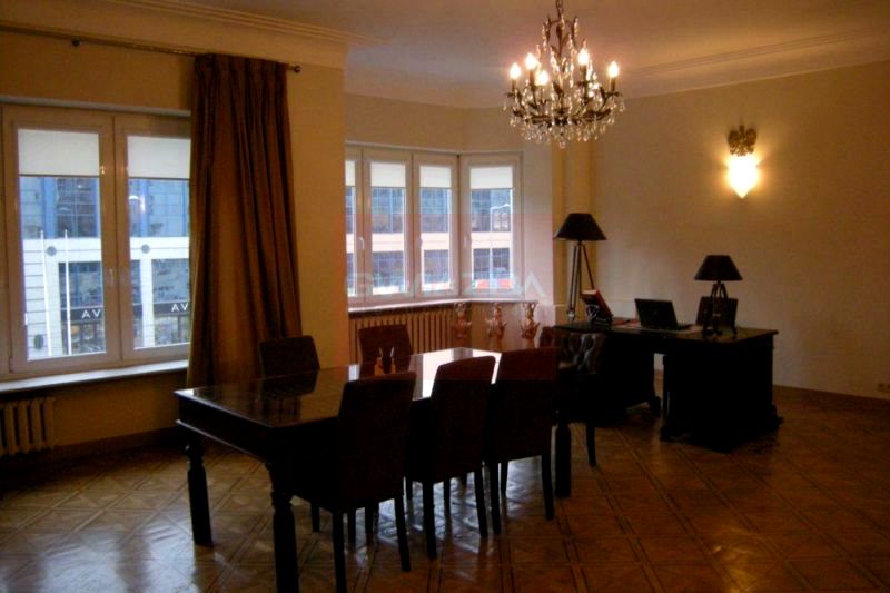 Budynek użytkowy Warszawa