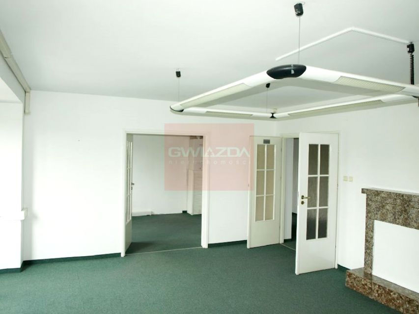 Budynek użytkowy Warszawa