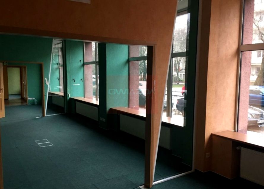 Budynek użytkowy Warszawa