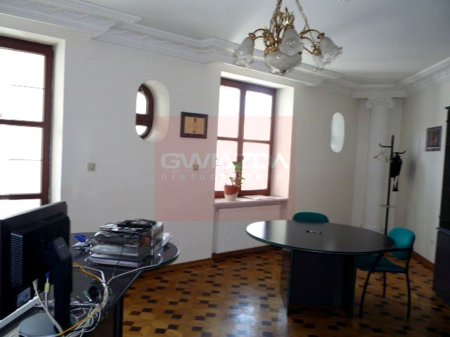 Budynek użytkowy Warszawa