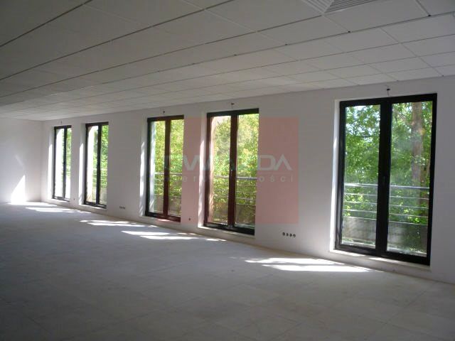 Budynek użytkowy Warszawa