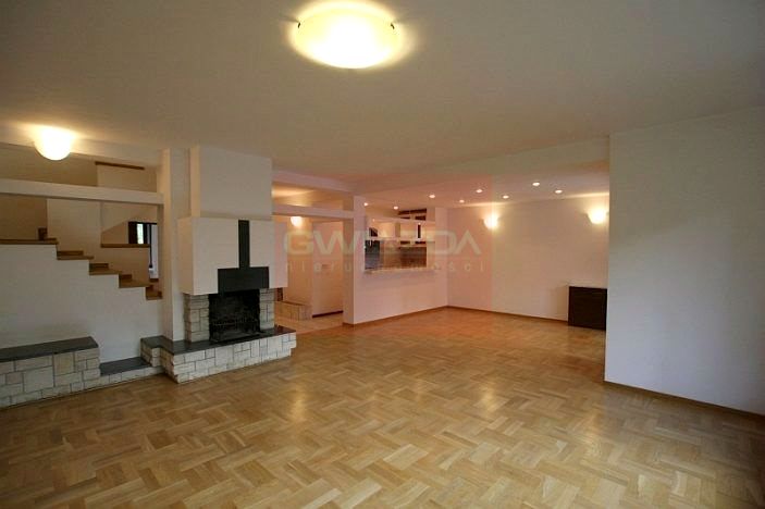 Budynek użytkowy Warszawa