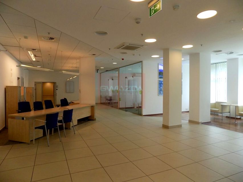 Budynek użytkowy Warszawa