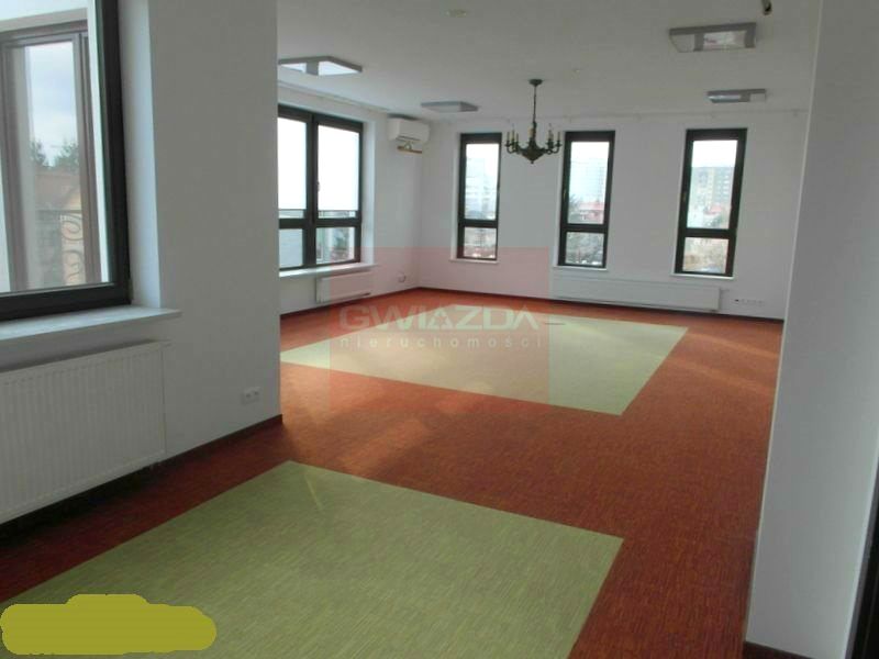 Budynek użytkowy Warszawa