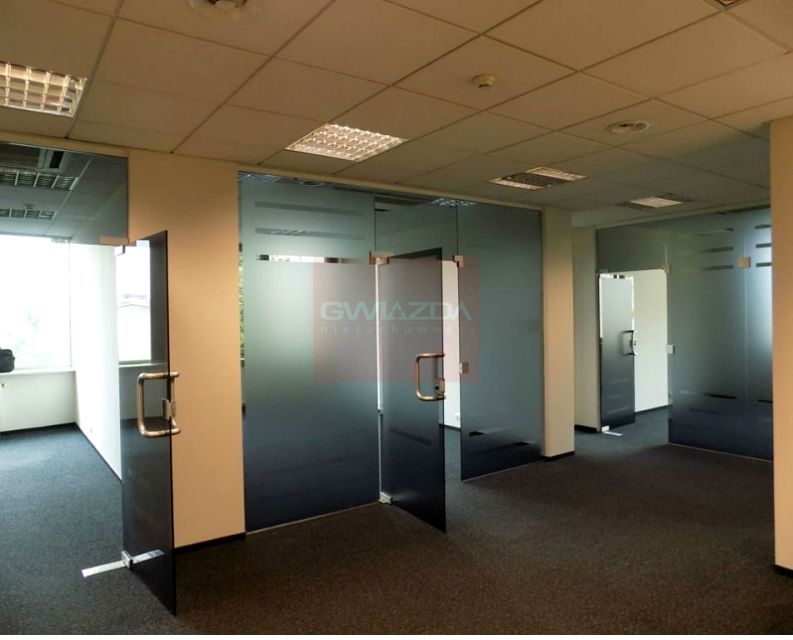 Budynek użytkowy Warszawa