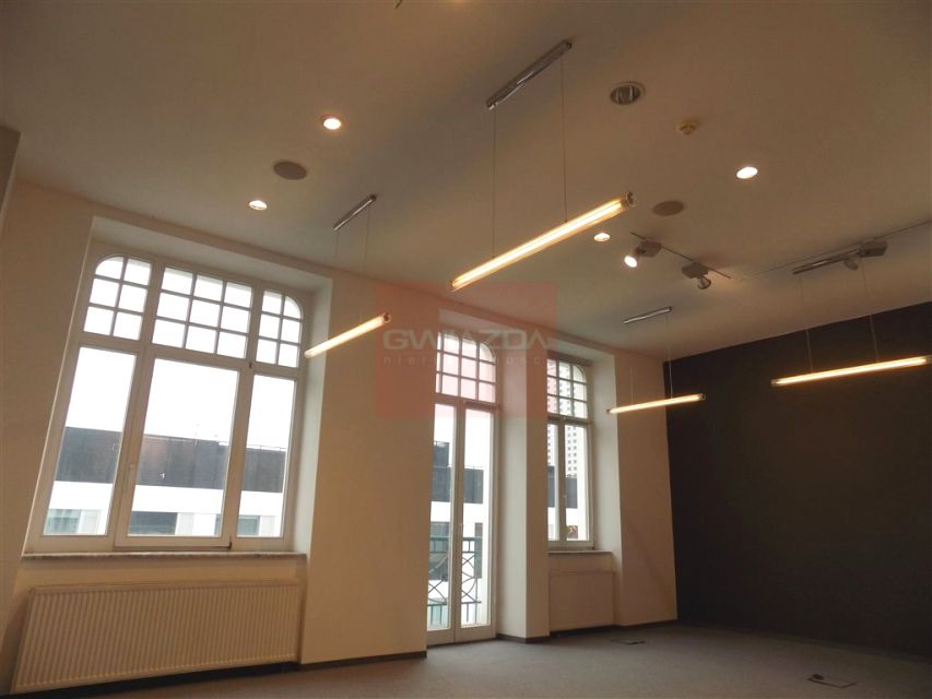 Budynek użytkowy Warszawa