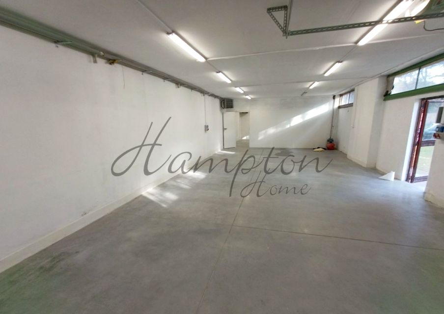 Budynek użytkowy Warszawa