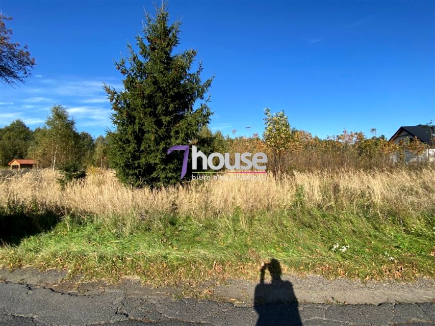 Pusta działka Połomia