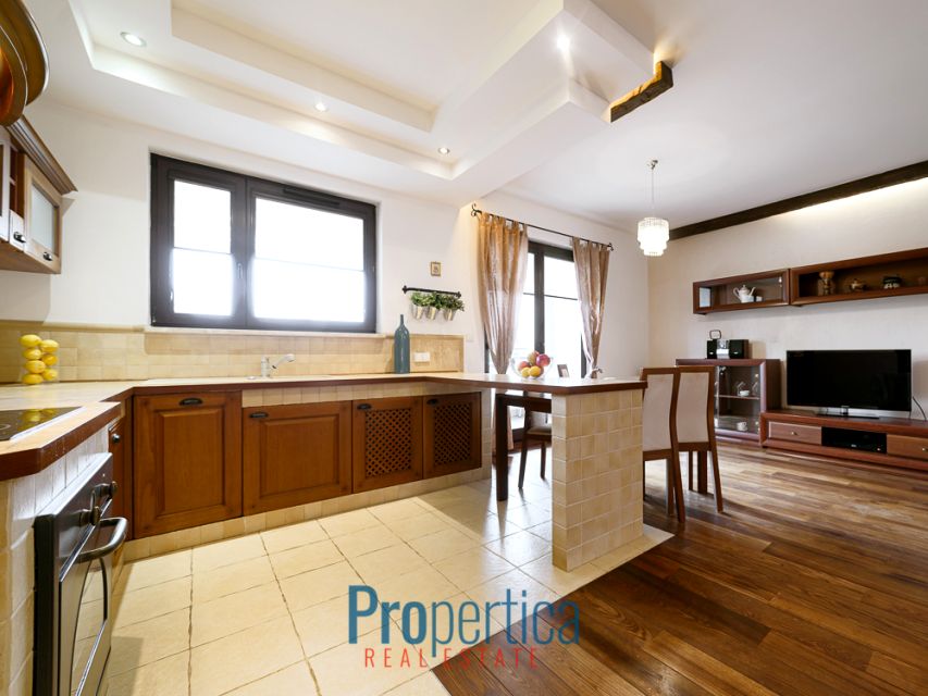 Mieszkanie blok mieszkalny przy lesie