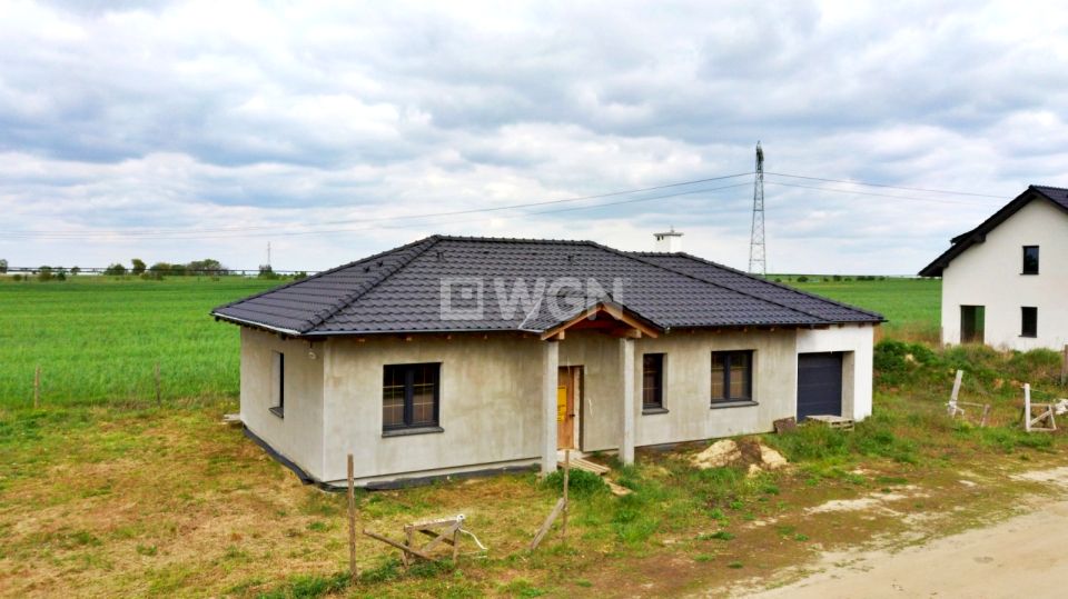 Dom z garażem