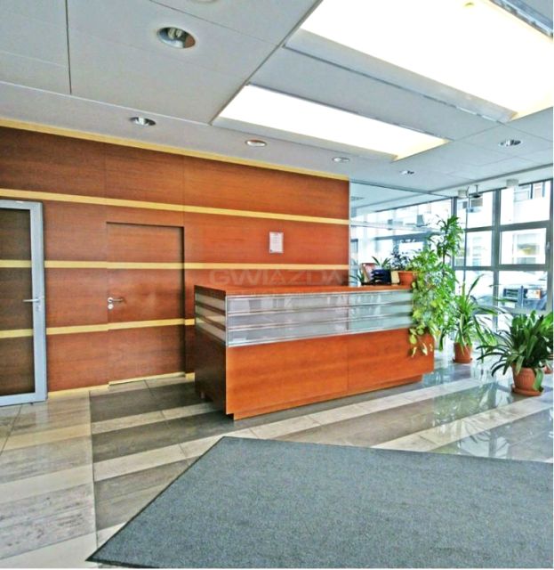 Budynek użytkowy Warszawa