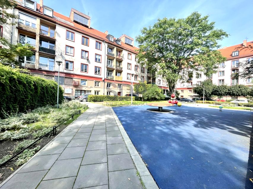 Mieszkanie blok mieszkalny Wrocław