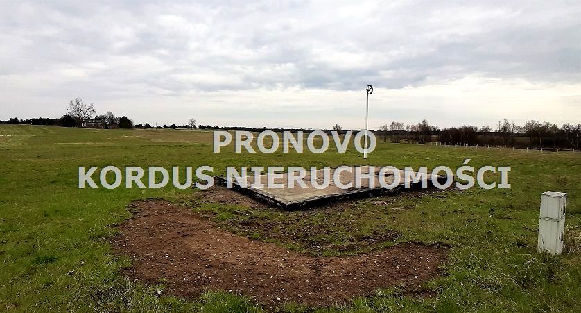 Pusta działka Siecino