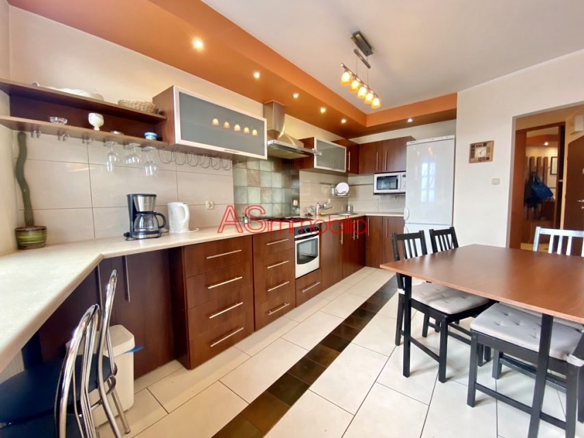 Mieszkanie blok mieszkalny nad rzeką