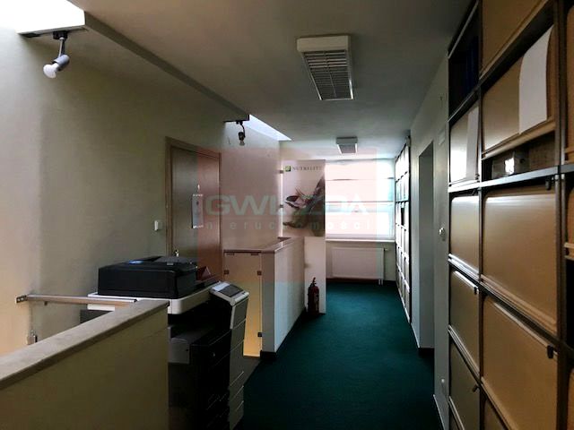 Budynek użytkowy Warszawa