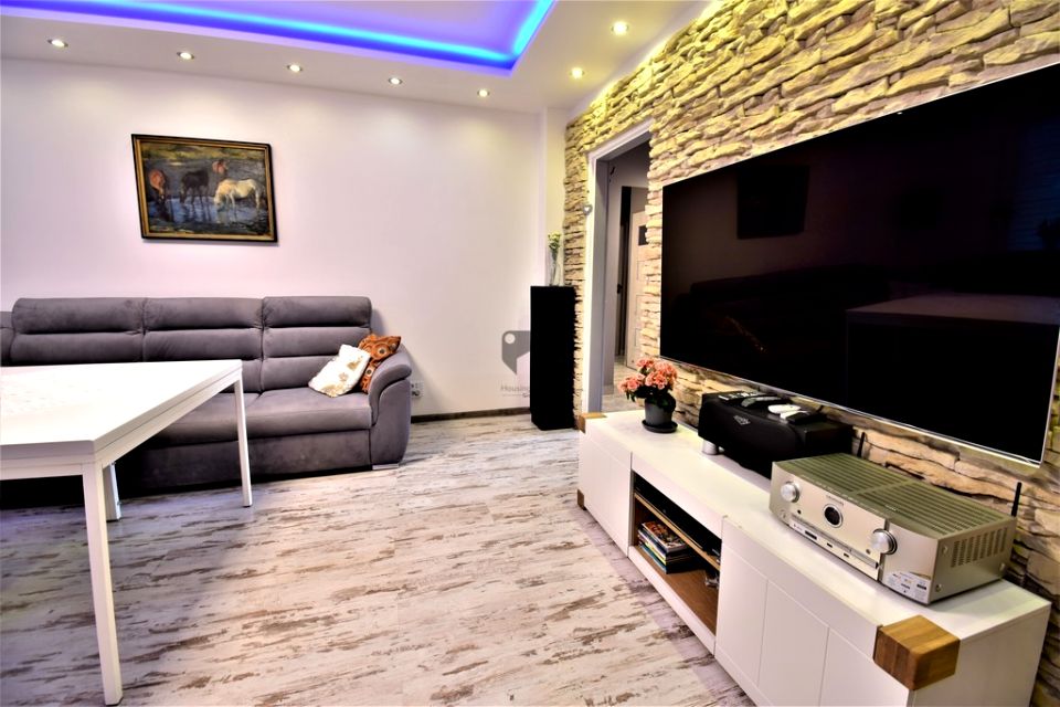 Mieszkanie blok mieszkalny przy lesie