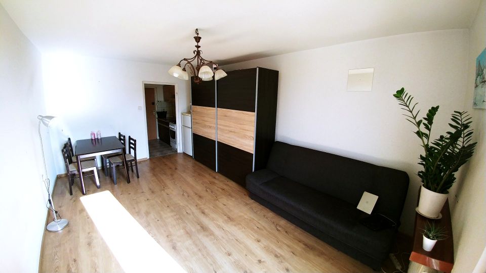 Mieszkanie blok mieszkalny przy lesie