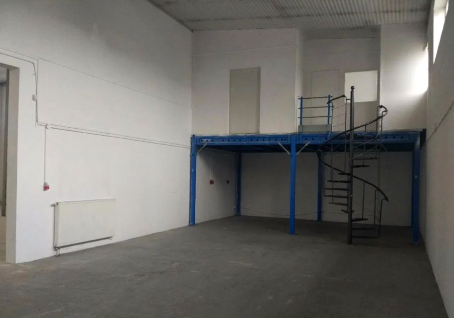 Budynek użytkowy Warszawa