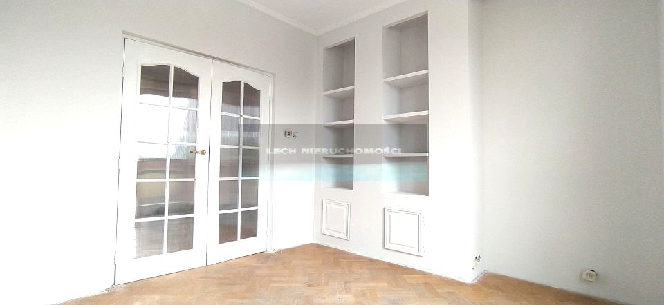 Mieszkanie blok mieszkalny Warszawa