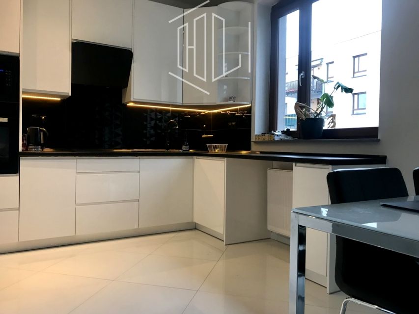 Mieszkanie blok mieszkalny przy lesie