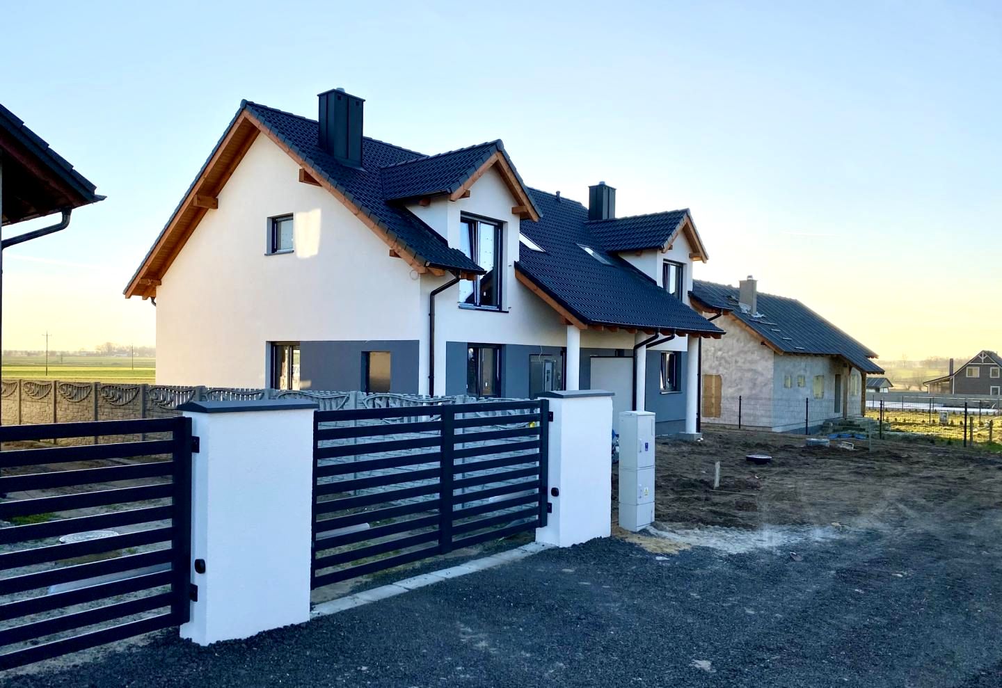 Domy Na Sprzedaż Piotrków I Okolice Sprzedam dom 118 m² Osiedle Łąkowe, Brodnica