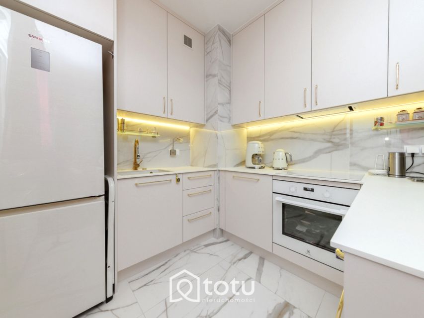 Mieszkanie blok mieszkalny Warszawa