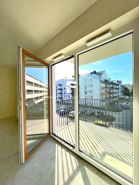 Mieszkanie blok mieszkalny przy lesie