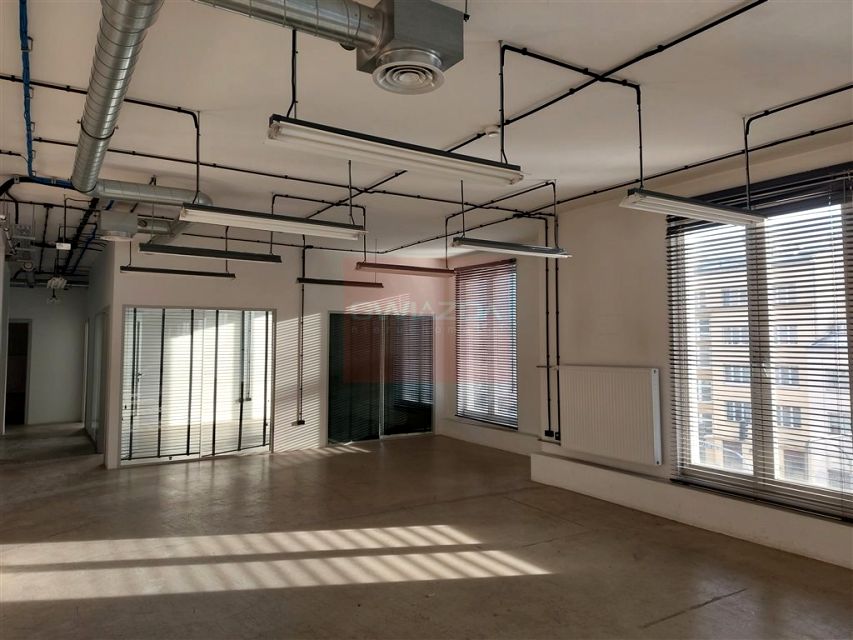 Budynek użytkowy Warszawa