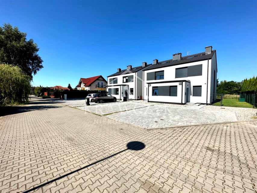 Dom z parkingiem