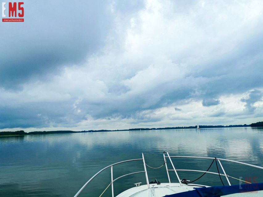 Działka nad jeziorem