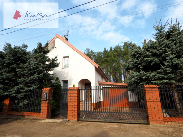 Dom z garażem, ul. Sezamkowa