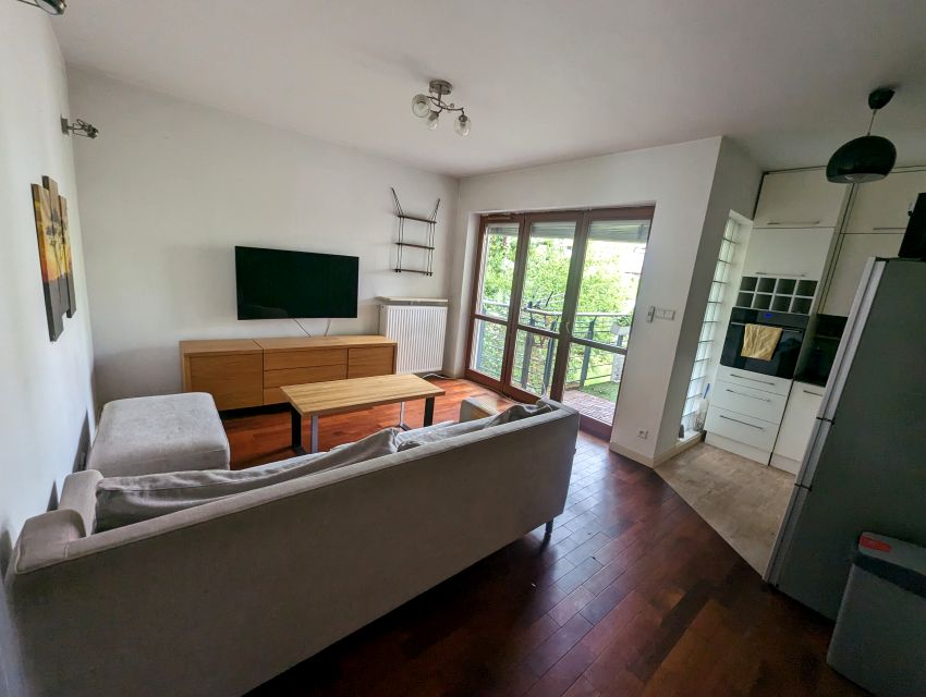 Mieszkanie blok mieszkalny przy lesie