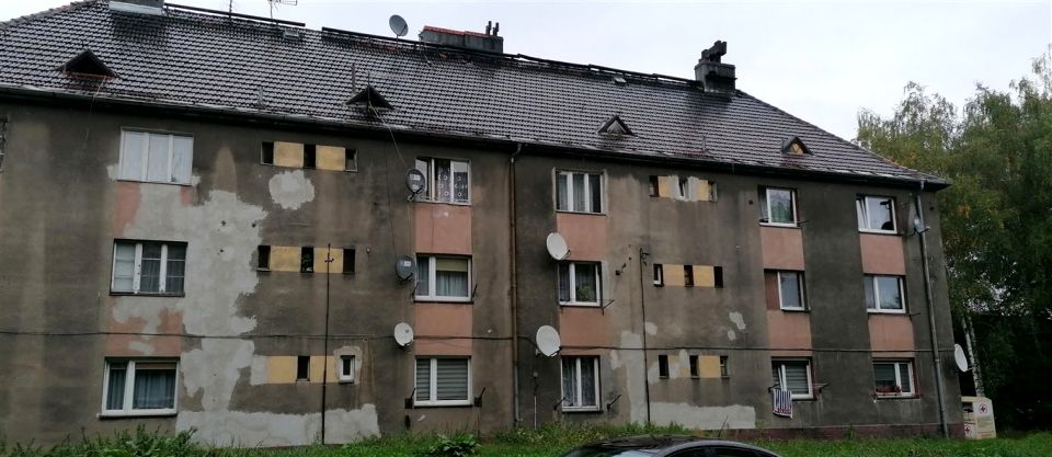 Mieszkanie W Bloku Mieszkalnym Do Remontu 42,59 M² Na Sprzedaż Ul ...