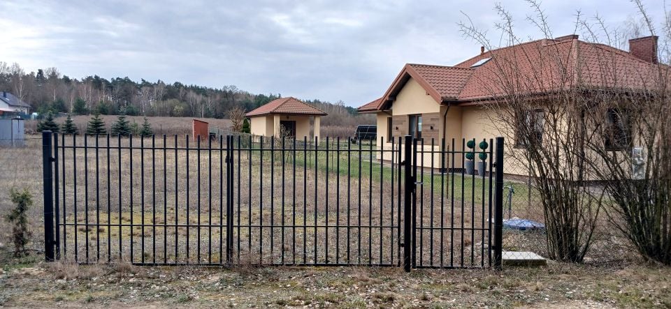 Ogrodzona działka Kębliny